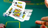 Poker – jak grać w pokera i zacząć swoja przygodę ze słynna grą karcianą? Porady, zasady i więcej