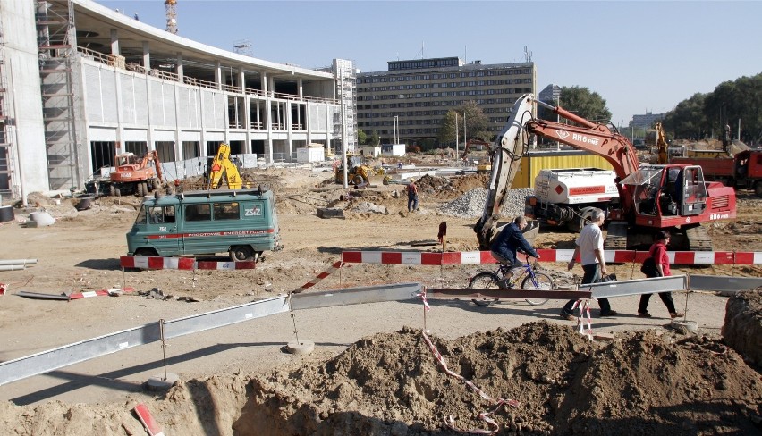 Czerwiec 2006 roku. Trwa budowa Pasażu Grunwaldzkiego i...