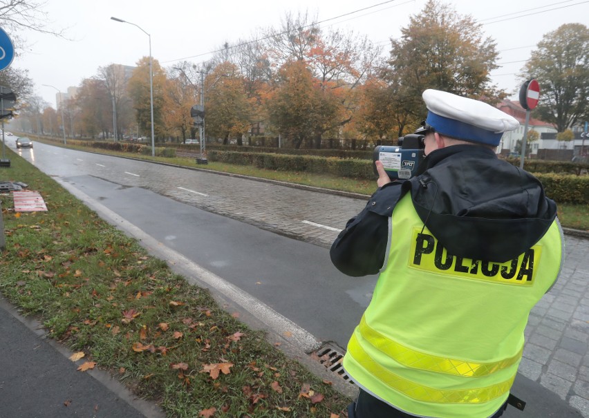 Wjechał w Nowy Rok 144 km/h!. Ile wyższych mandatów wystawiono już w Zachodniopomorskiem? 