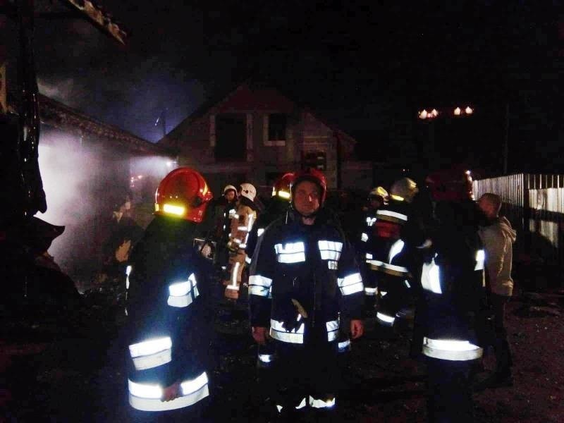 Kolejny pożar w Zabrzeży. 57 strażaków gasiło płonący dom [ZDJECIA]