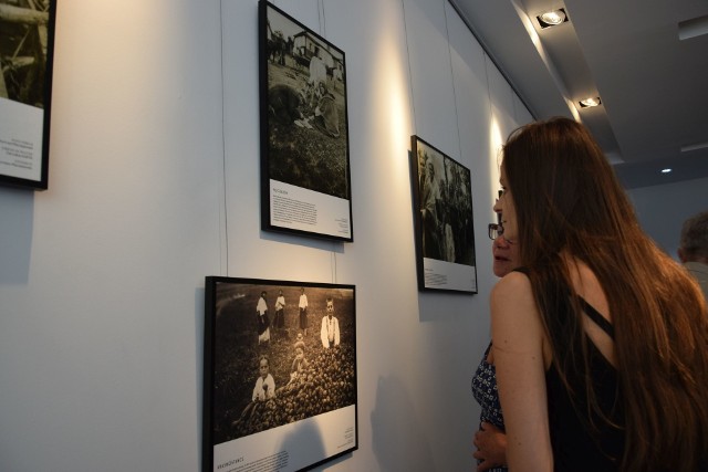Wystawę archiwalnych fotografii z lat 30. można oglądać do 20 września w sępoleńskim CAS-ie lub w wersji online na stronie ośrodka KARTA