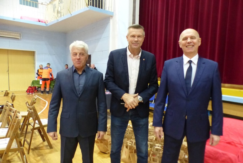 Ponad 300 karateków w Mikołajkowej VII Koronea Cup - Świętokrzyskiej Lidze Karate w Kielcach. Był też prezydent Bogdan Wenta [ZDJĘCIA]