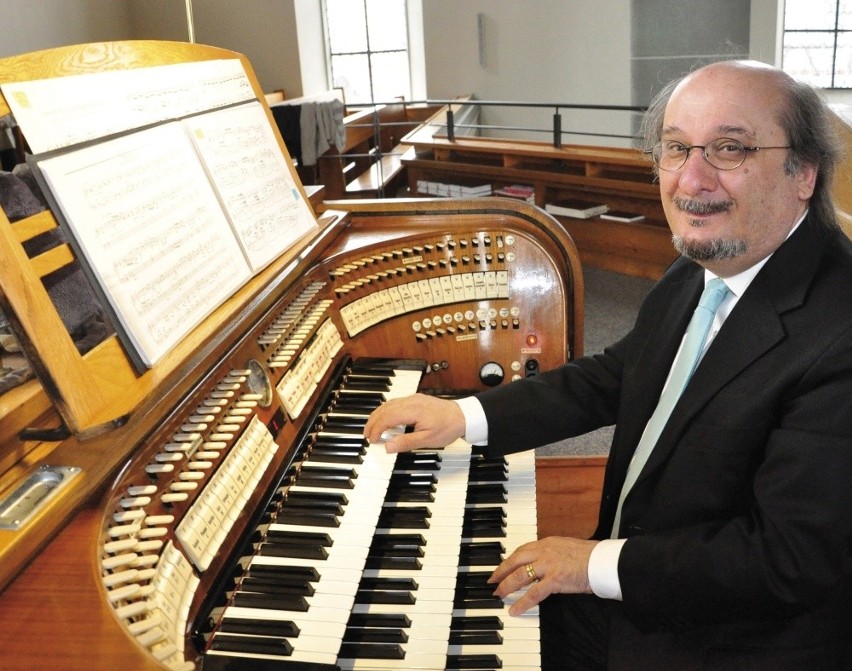 Ennio Cominetti - włoski kompozytor, dyrygent i organista...