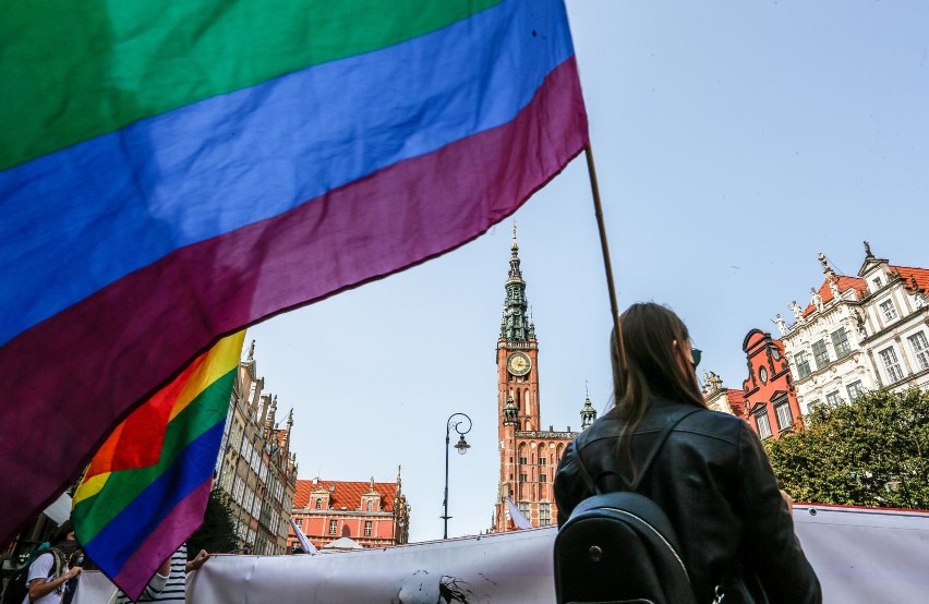 Bp Jezierski w sprawie „Stop LGBT”: Nie będziemy opowiadać się za projektem, ale też nie ma powodu, aby zakazywać zbiórki podpisów
