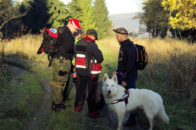 Opolska Grupa Poszukiwawczo-Ratownicza ma potrzebny sprzęt, fachowców od wielu zadań i wyszkolone psy.
