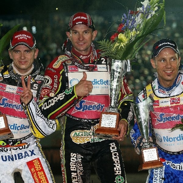 Najlepsza trójka zawodów w Malilli. Leigh Adams (w środku), Hans Andersen (z lewej) i Nicki Pedersen