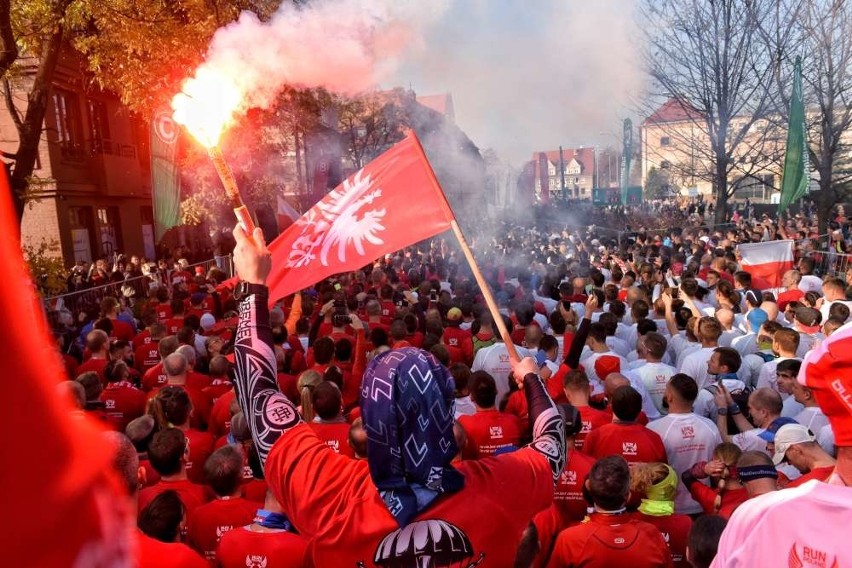 O godz. 11.11 z ul. Solnej wystartował Bieg Niepodległości....