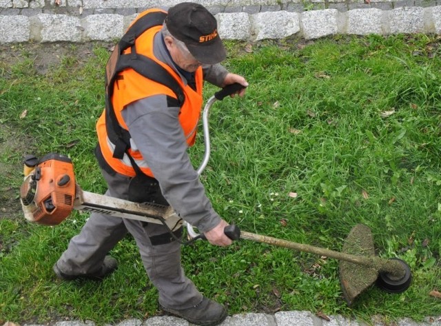 Z firmą, która wygra ogłoszony przetarg, gmina Olesno podpisze umowę do 30 kwietnia 2016. 