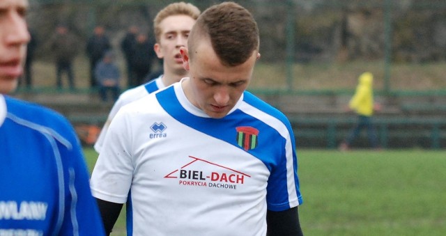 Norbert Wątek strzelił gola dla Jawornika w Daleszycach.