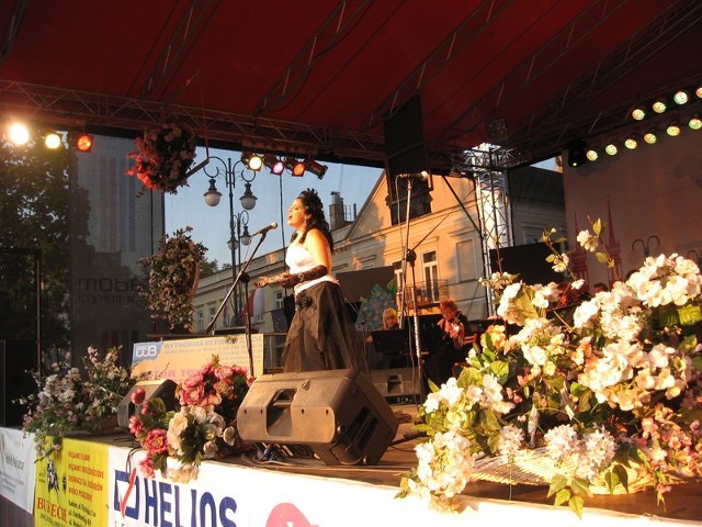 Monika Gruszczyńska &#8211; sopran - śpiewała "Odrobinę szczęścia w miłości&#8221; 