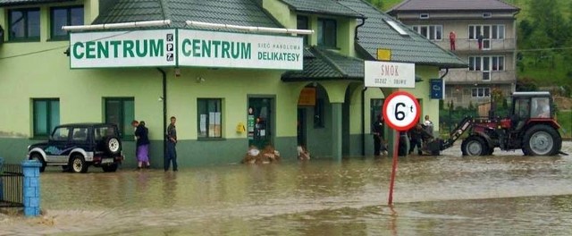 Powódź w Wielopolu Skrzyńskim.