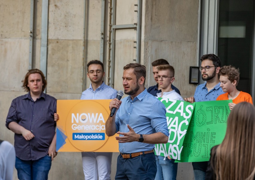 Protest na placu Szczepańskim w Krakowie. Stowarzyszenie Nowa Generacja upomniało się o klimat i ochronę środowiska