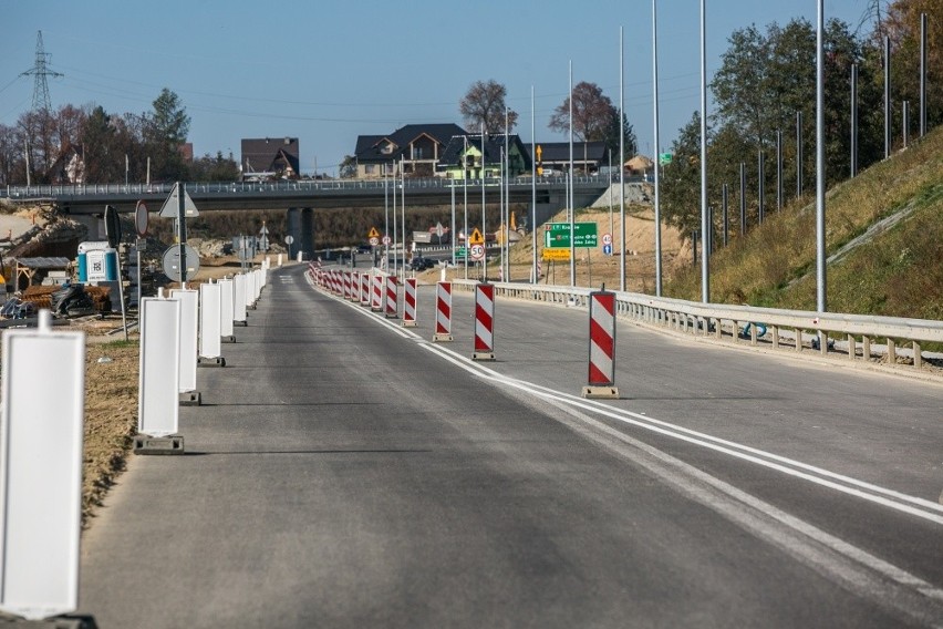 Budowa zakopianki. Kierowcy już jadą po fragmencie nowej trasy [ZDJĘCIA]