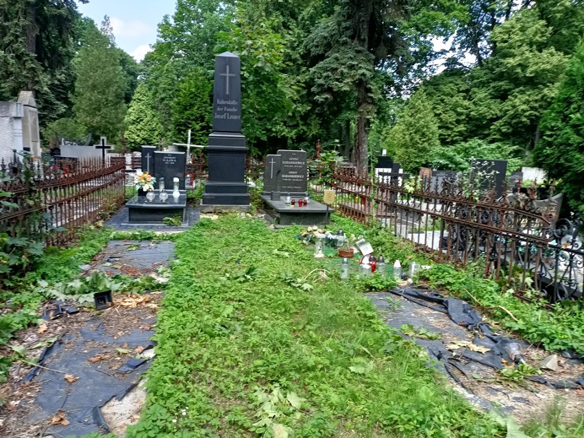 Cmentarz na Dołach znów zostanie otwarty. Zniszczenia po burzy na cmentarzu