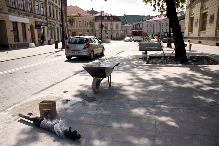 Wreszcie finał remontu deptaka. Koniec z utrudnieniami w ruchu samochoowym na ul. Królewskiej 