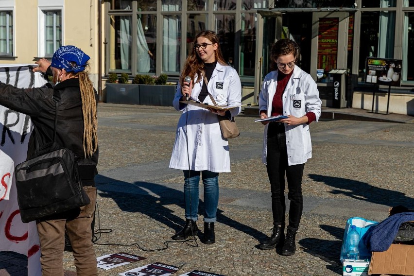 Manifestacja "Młodzi solidarnie z Protestem Medyków" na...