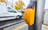 Kodeks drogowy 2022. Minimum 1,5 tys. zł kary za jazdę niebezpieczną dla pieszych 