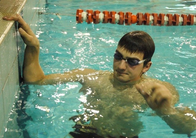 Dawid Kundzik zajął 8. miejsce w wyścigu na 50 metrów stylem motylkowym w czasie pływackich mistrzostw Polski