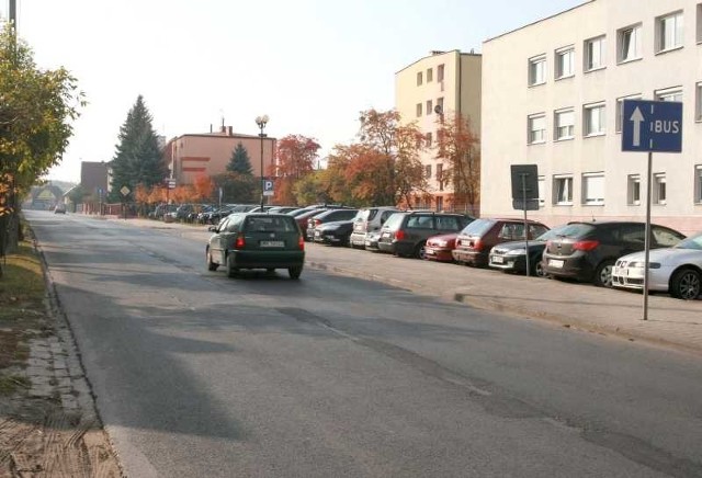 Jazda po pasie przeznaczonym dla autobusów jest zabroniona.