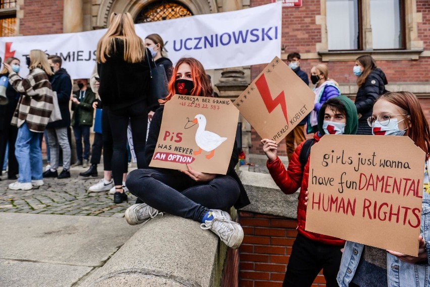 Trójmiejski Strajk Uczniowski w Gdańsku 28.10.2020 r....