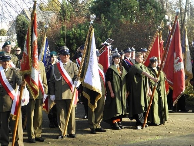 Święto Niepodległości 2014: 11 listopada w Myszkowie oddali hołd poległym [ZDJĘCIA]