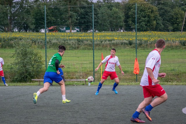 VIII Nocny Turniej Piłki Nożnej w Kwakowie zakończył się sukcesem drużyny z Jezierzyc, która w finale pokonała Baltic Fish w rzutach karnych 5:4.