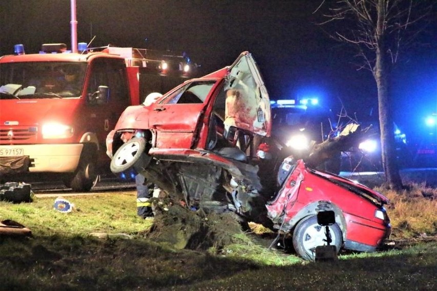 Tragiczny wypadek na krajowej "6" koło Warszkowa. Zginęła młoda kobieta