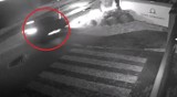 Pijany kierowca w Siemianowicach wjechał w mur i uciekł ZOBACZ WIDEO