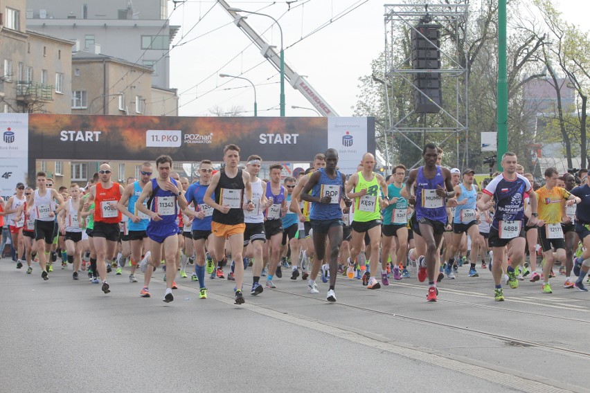 Biegacze w tym roku pobiegną w poznańskim półmaratonie...
