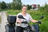 Renata Łoboda - tegoroczna starościna dożynek powiatu kieleckiego. Ta niezwykła kobieta potrafi jeździć traktorem, kombajnem i quadem