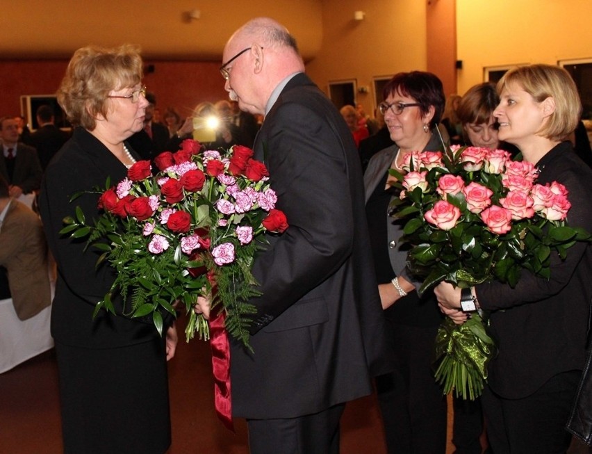 Małgorzata Mańka-Szulik odbiera gratulacje po wygranych...