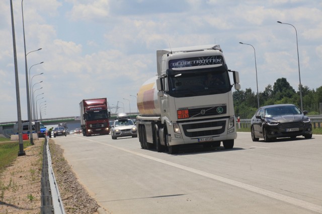 Do niebezpiecznej sytuacji doszło na autostradzie A1 koło Piotrkowa