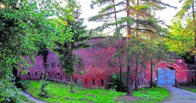 Fort w Bronowicach - mieszkańcy nie chcą zabudowania terenów wokół tego  zabytkowego obiektu