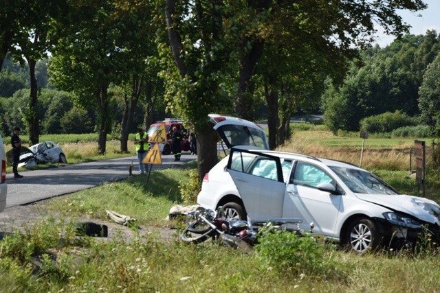 We wtorek w Górze Motycznej zginął motocyklista. Zdjęcia z miejsca wypadku.