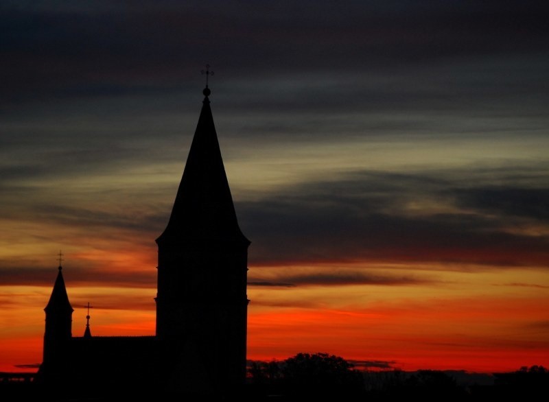 Zazwyczaj Dariusz Domagała fotografuje kościelną wieżę...