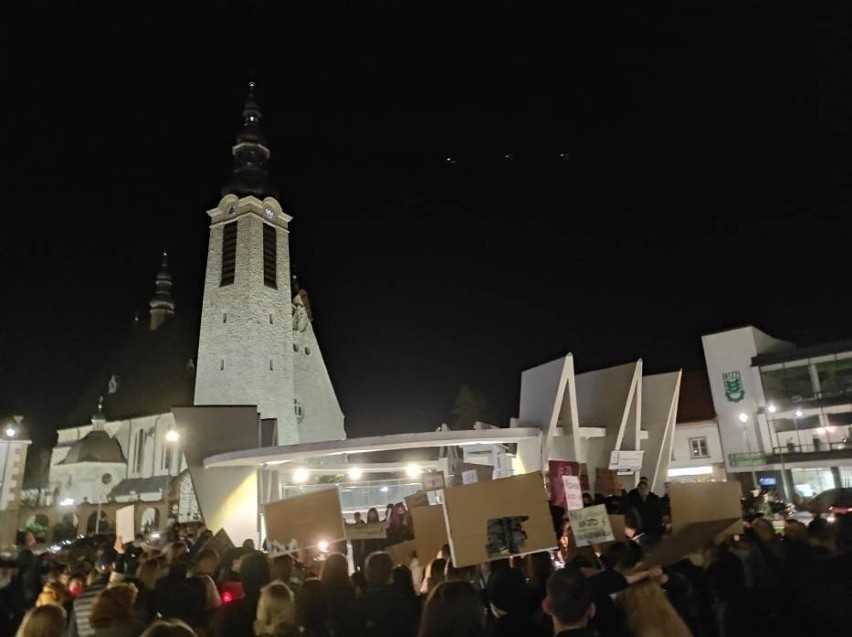 Strajk Kobiet oraz kontrmanifestacja Młodzieży...