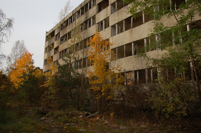 Pstrąże, dolnośląskie miasto - widmo. Przez lata...