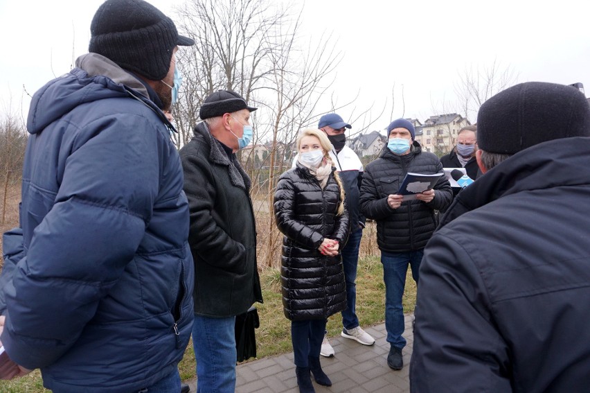 Na Ponikwodzie protestują. Mają dość ciężarówek jeżdżących na Narcyzową, gdzie budowane są nowe mieszkania