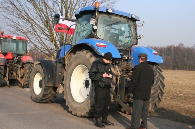 Podczas lutowego protestu policjanci spisali rolników