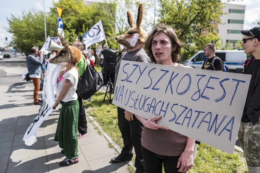 Protest przeciwko ministrowi Szyszce w Toruniu