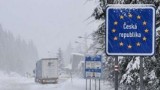 Czesi zamknęli dla ciężarówek drogę do Jakuszyc. Śnieżyca utrudnia widoczność i jazdę