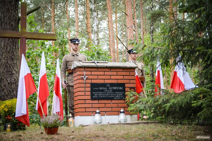 Uroczystości w Kociołkach. Kozieniczanie oddali cześć poległym partyzantom