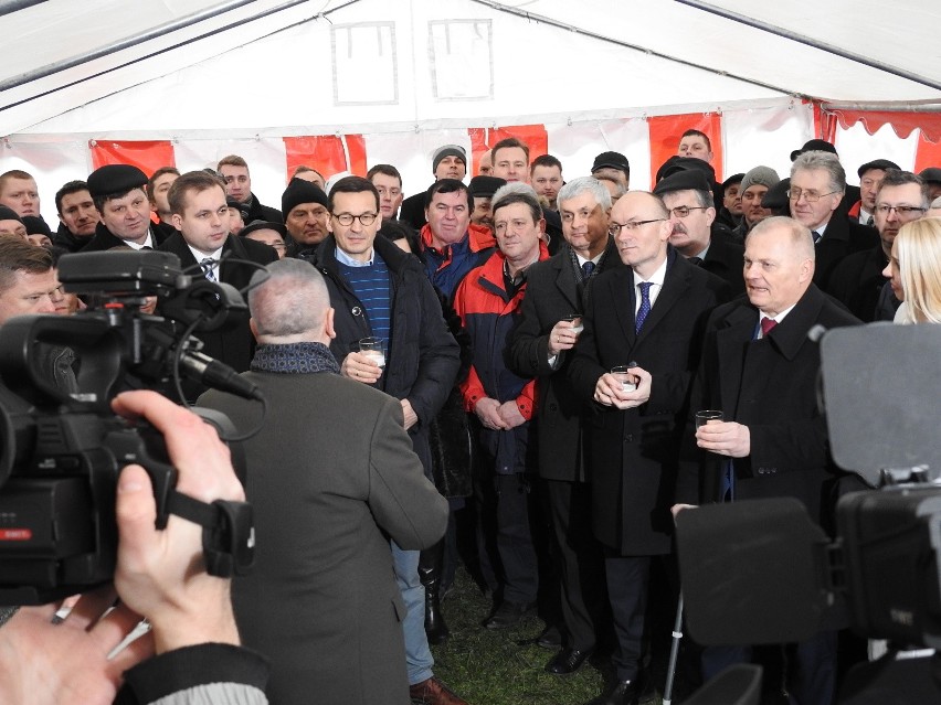 Premier Mateusz Morawiecki z wizytą w Podlaskiem. Odwiedził...