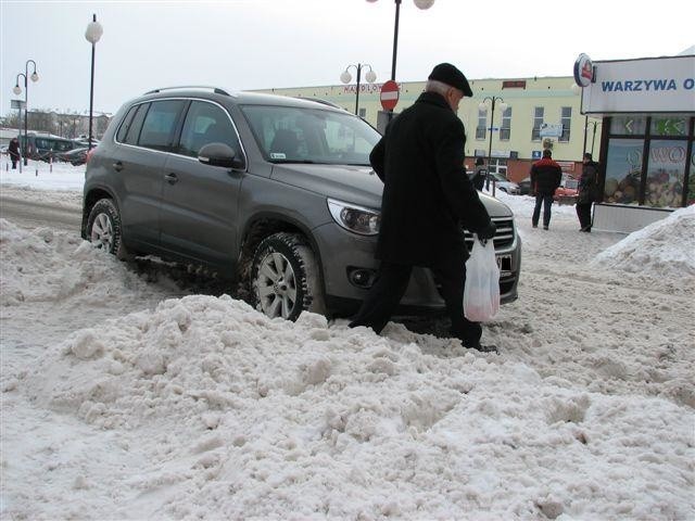 Mistrz parkowania w centrum Ostrołęki! (zdjęcia) 