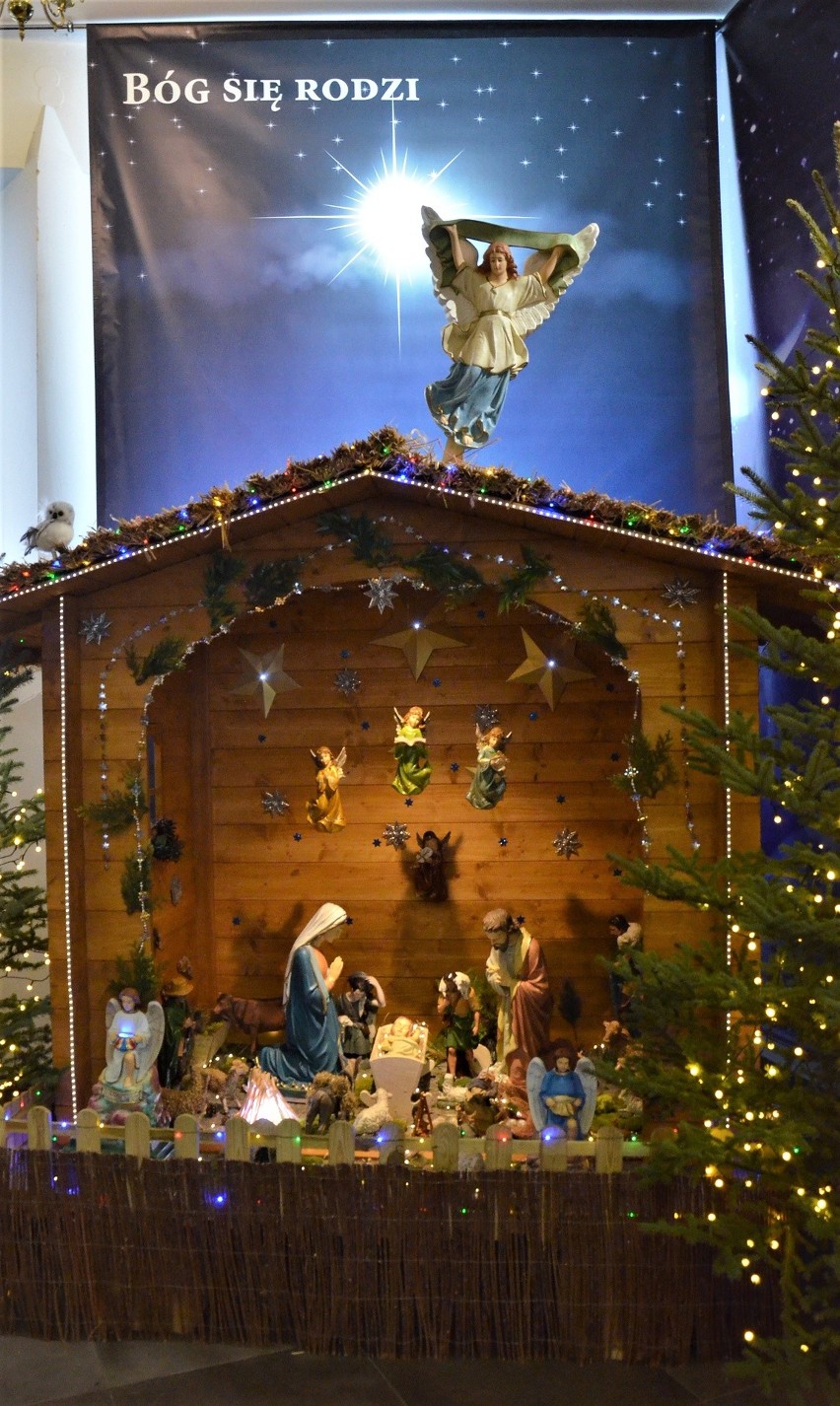 W kościele na Wojsławiu powstała ruchoma szopka bożonarodzeniowa. Jej autorem jest prezes SPR Stali Mielec [ZDJĘCIA, WIDEO]
