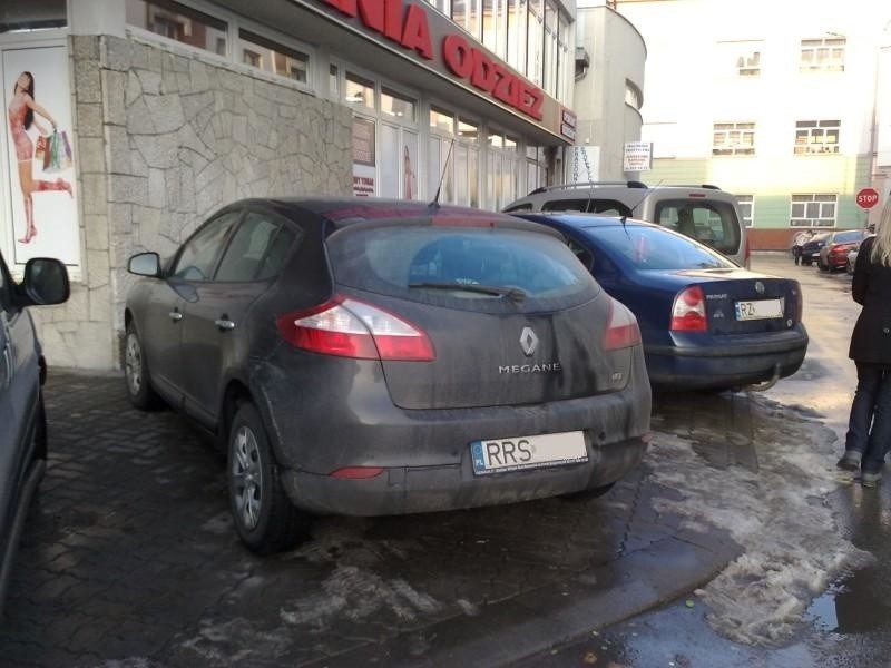 Odblokujmy nasze osiedla. Parking na chodniku przy ul. Kopernika