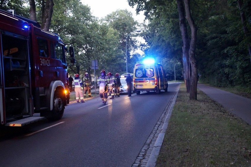 Wypadek motocyklisty w Słupsku. 31-latek trafił do szpitala