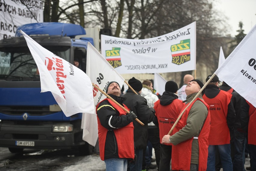 Protest górników kopalni Boże Dary w Katowicach: