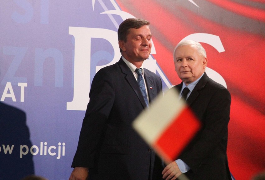 Jarosław Kaczyński i Mateusz Morawiecki w sobotę na konwencji wyborczej PiS w Kielcach [ZAPIS TRANSMISJI]