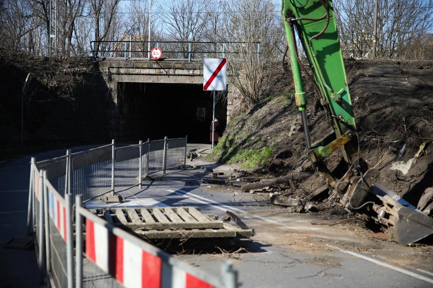 Kraków. Remont ul. Łokietka - prace wkraczają w kolejny etap. Utrudnienia 